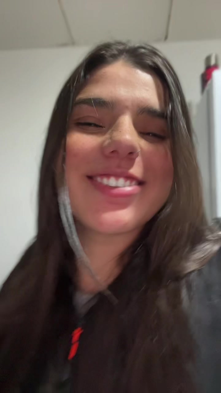@Lacolii