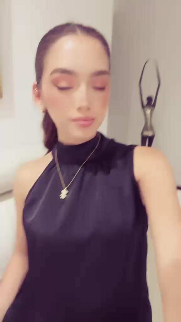 @María