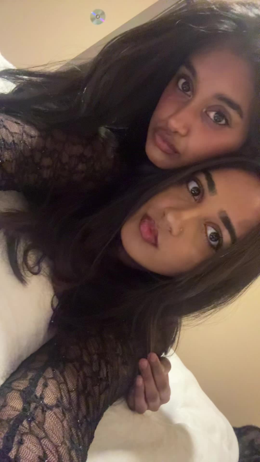 @anika