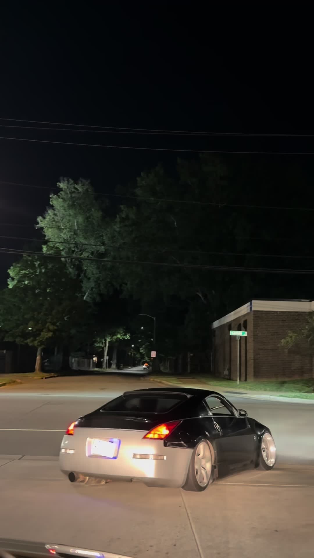 @⃟