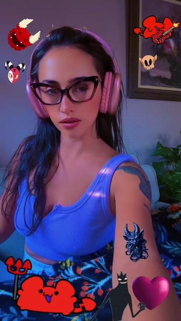 @Marisa B🦄