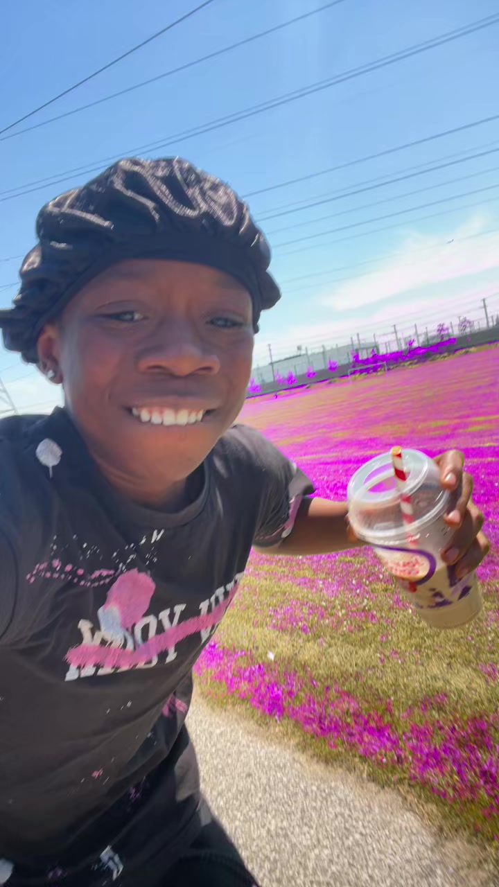 @☮️