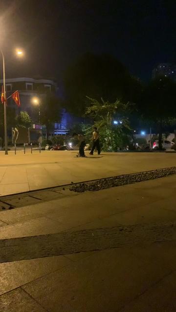@Ong B&aacute;n Khuy&ecirc;n