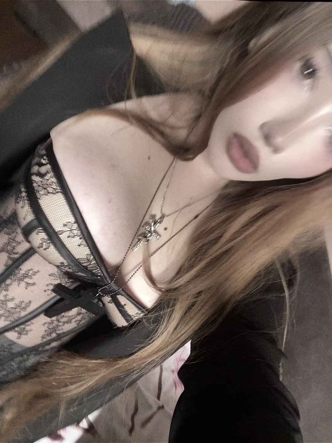 @li_n.u_sia
