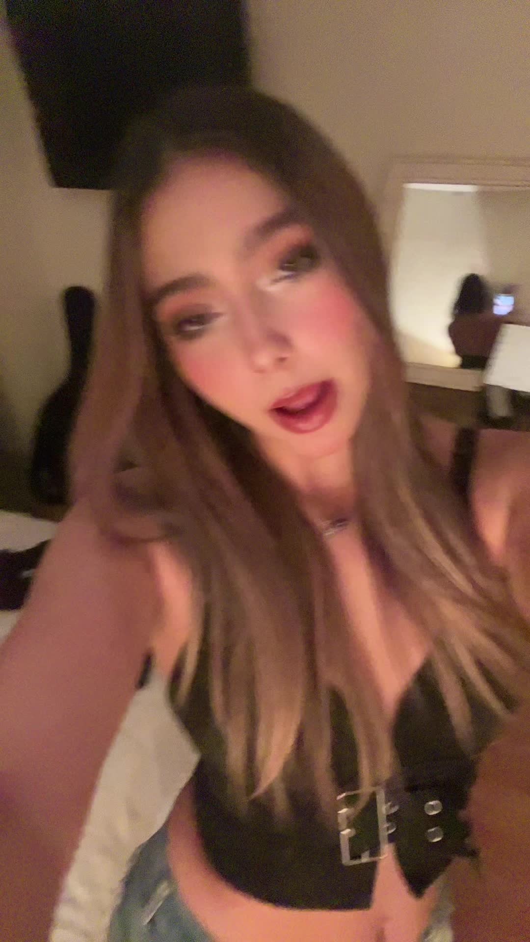 @Isa