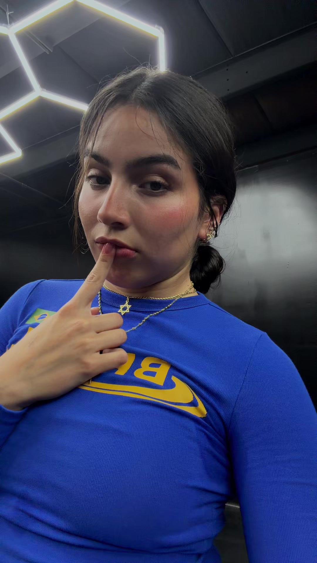 @Pelinegra