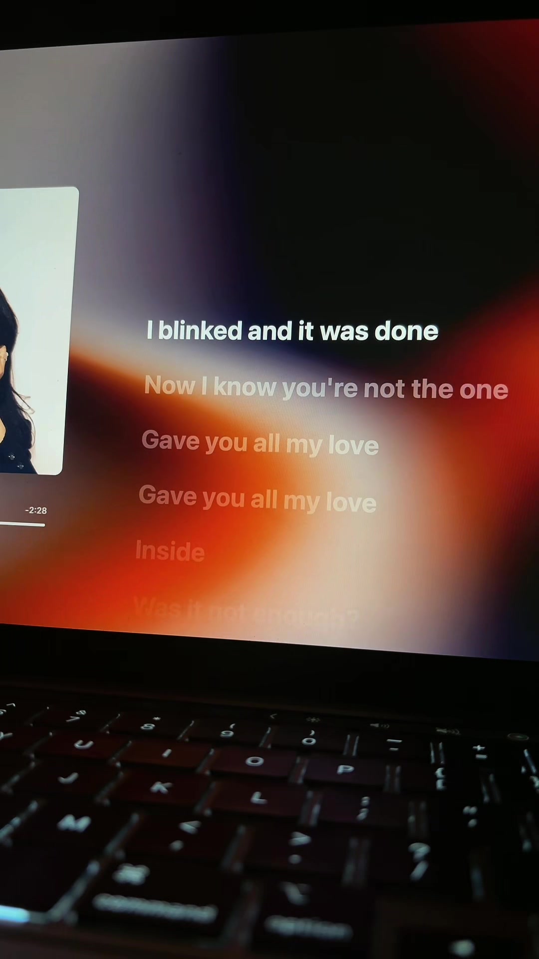 @Lyrics 🎶