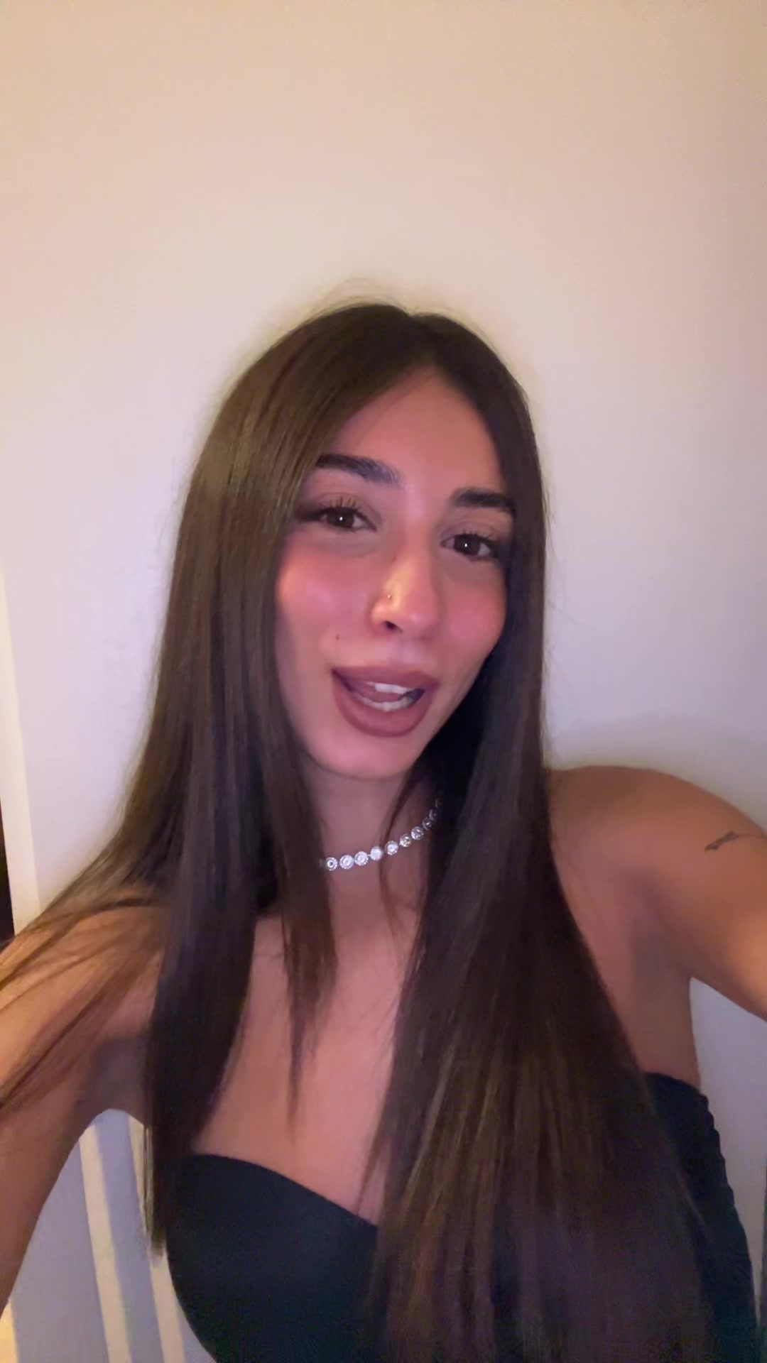 @Frizzii_