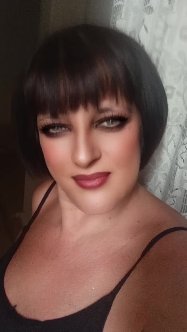 @isabella