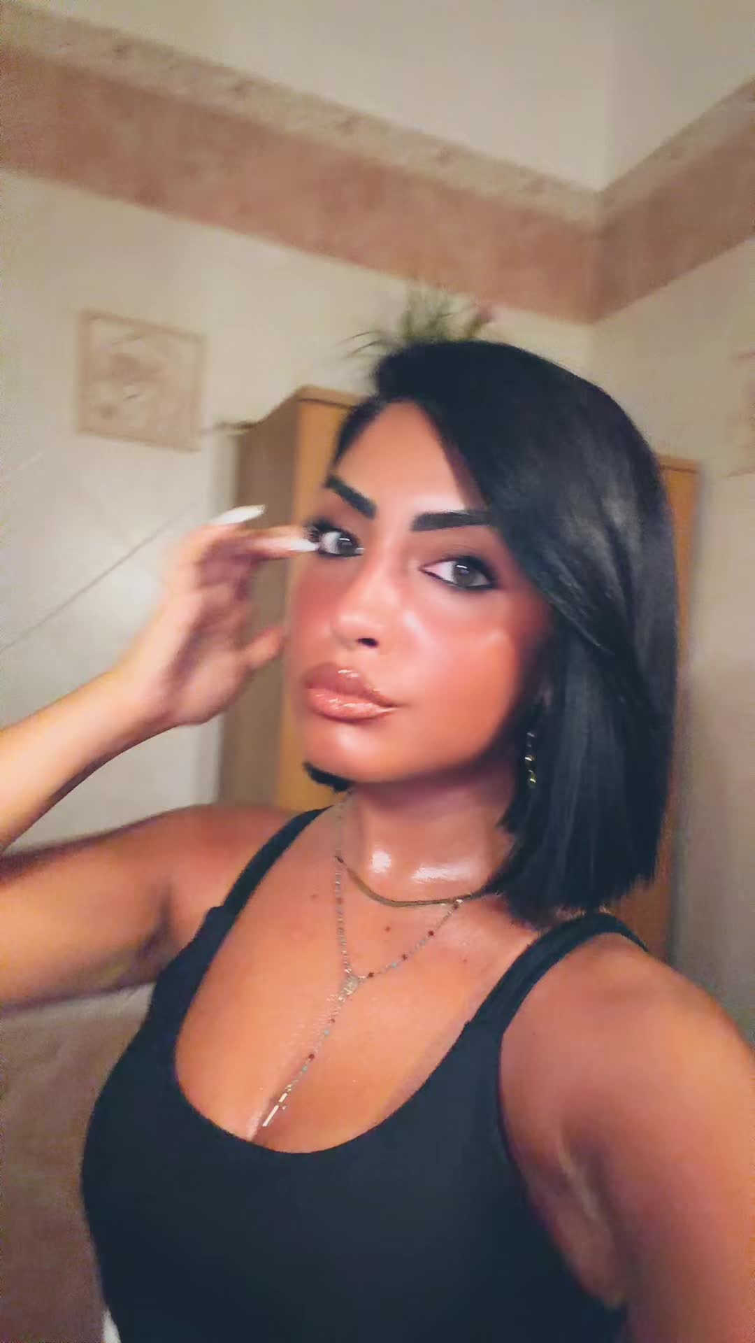 @Ilaria_