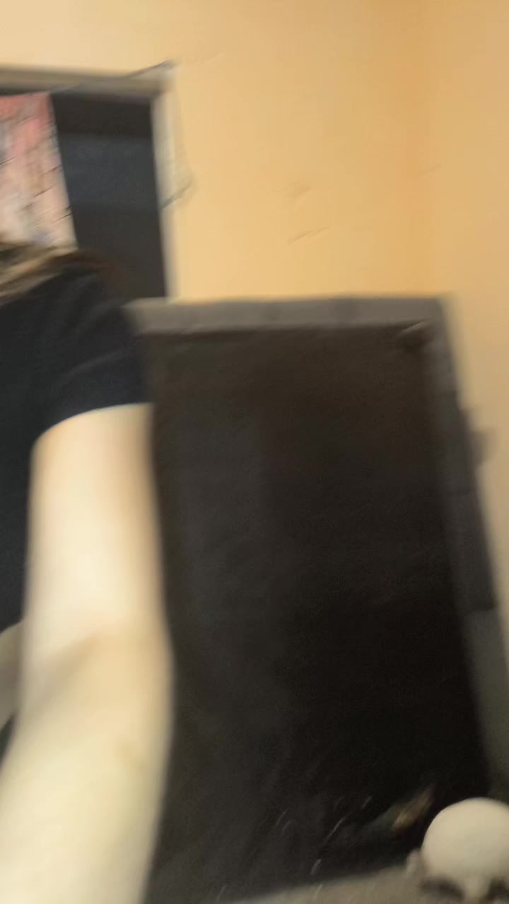 @zuriJane22
