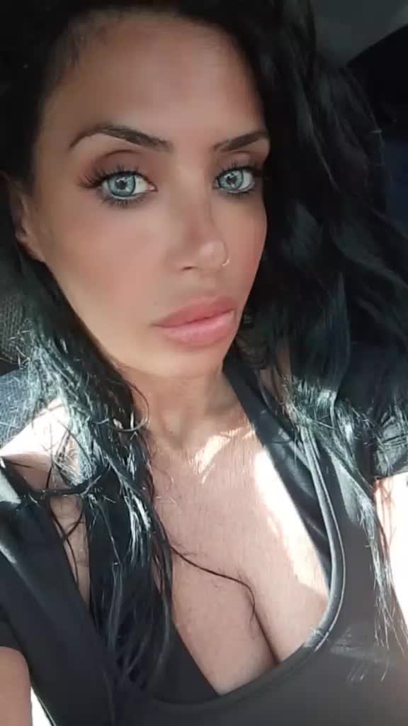 @Esmeralda