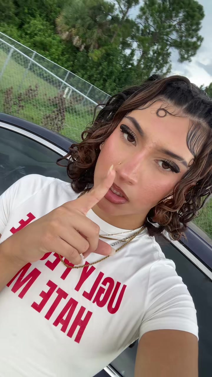 @dabaddestdoll
