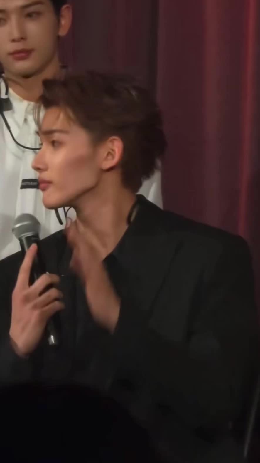 @Jujuponyoo