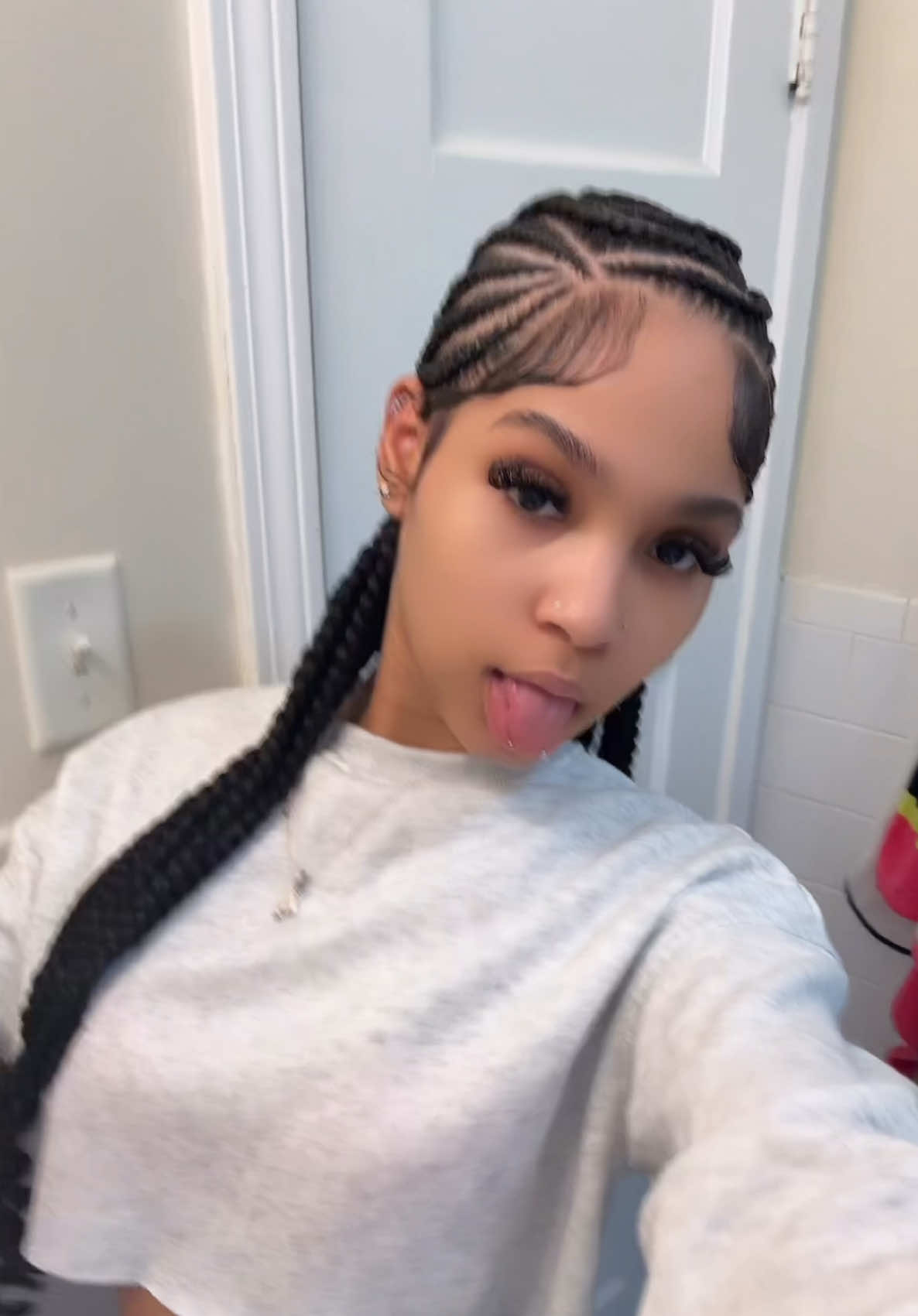 @LizzyB💚