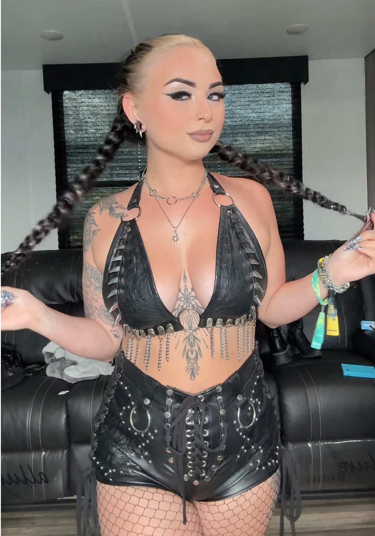 @Tara | Alt Fashion Inspo 🖤⛓️