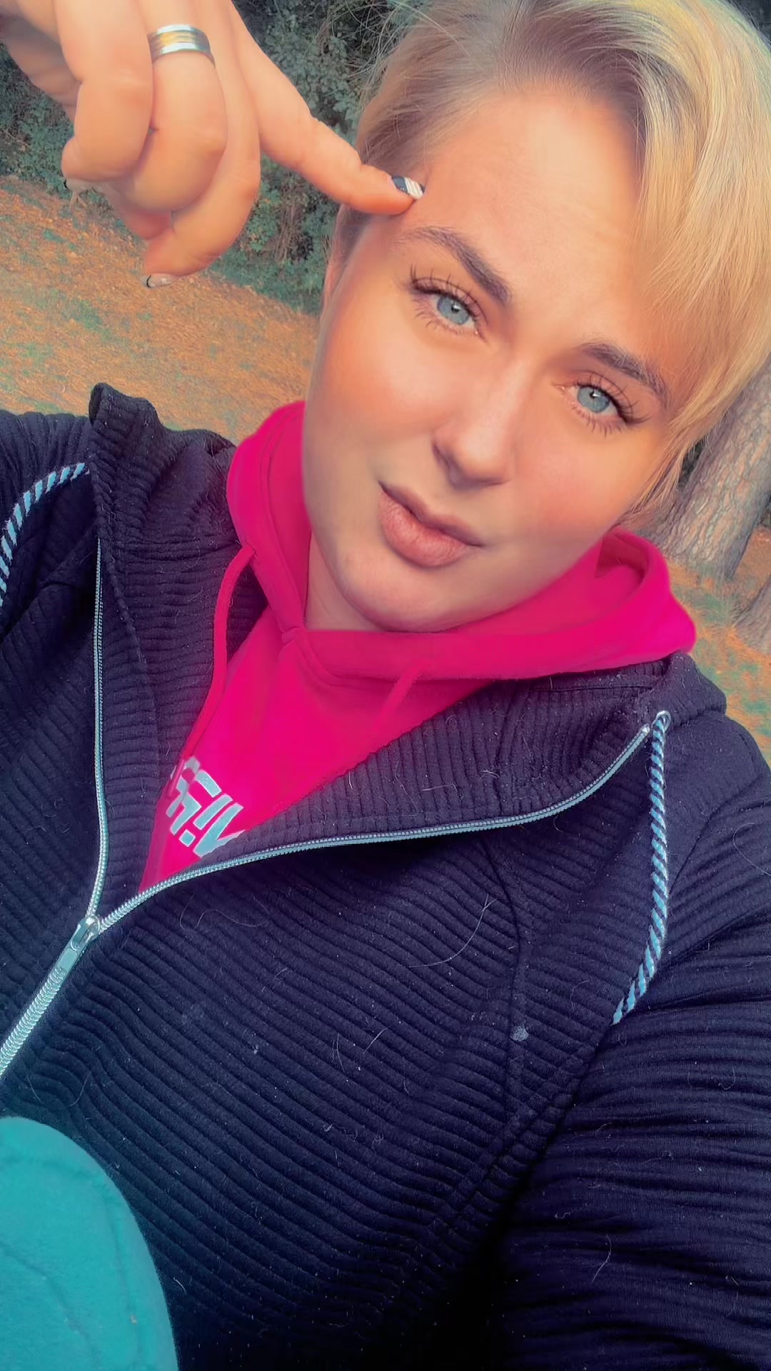 @Carmen&hearts;️😈~FoxiUndCarmen4live~