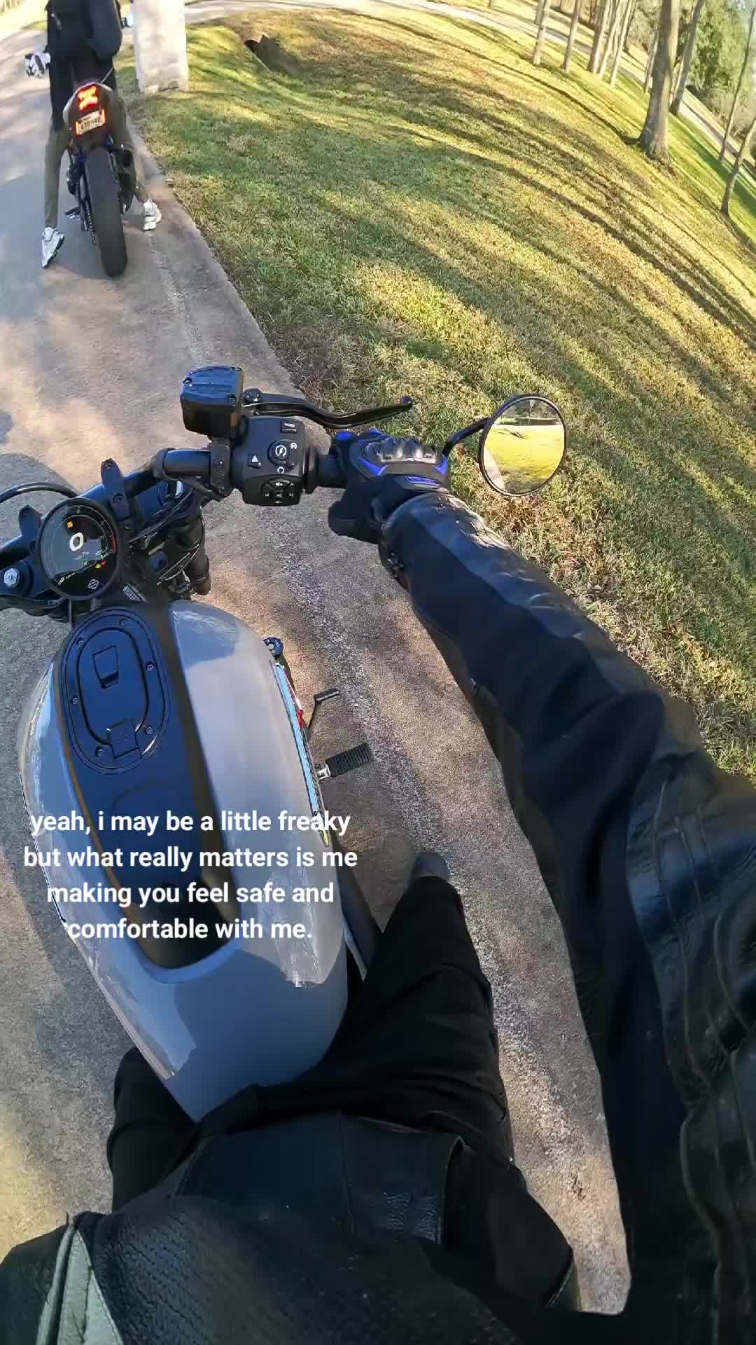 @Lakeshore Biker