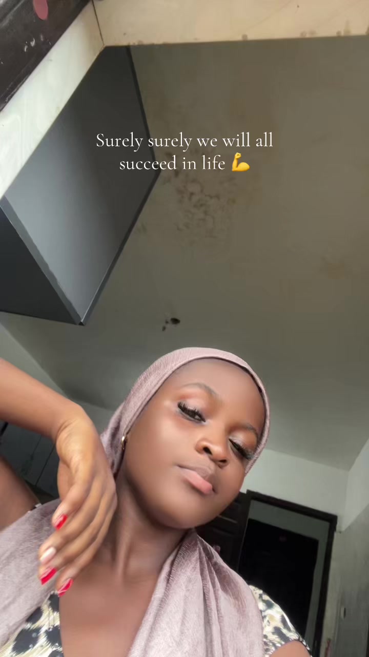 @VERA’s OUTLOOK🧵🪡👗