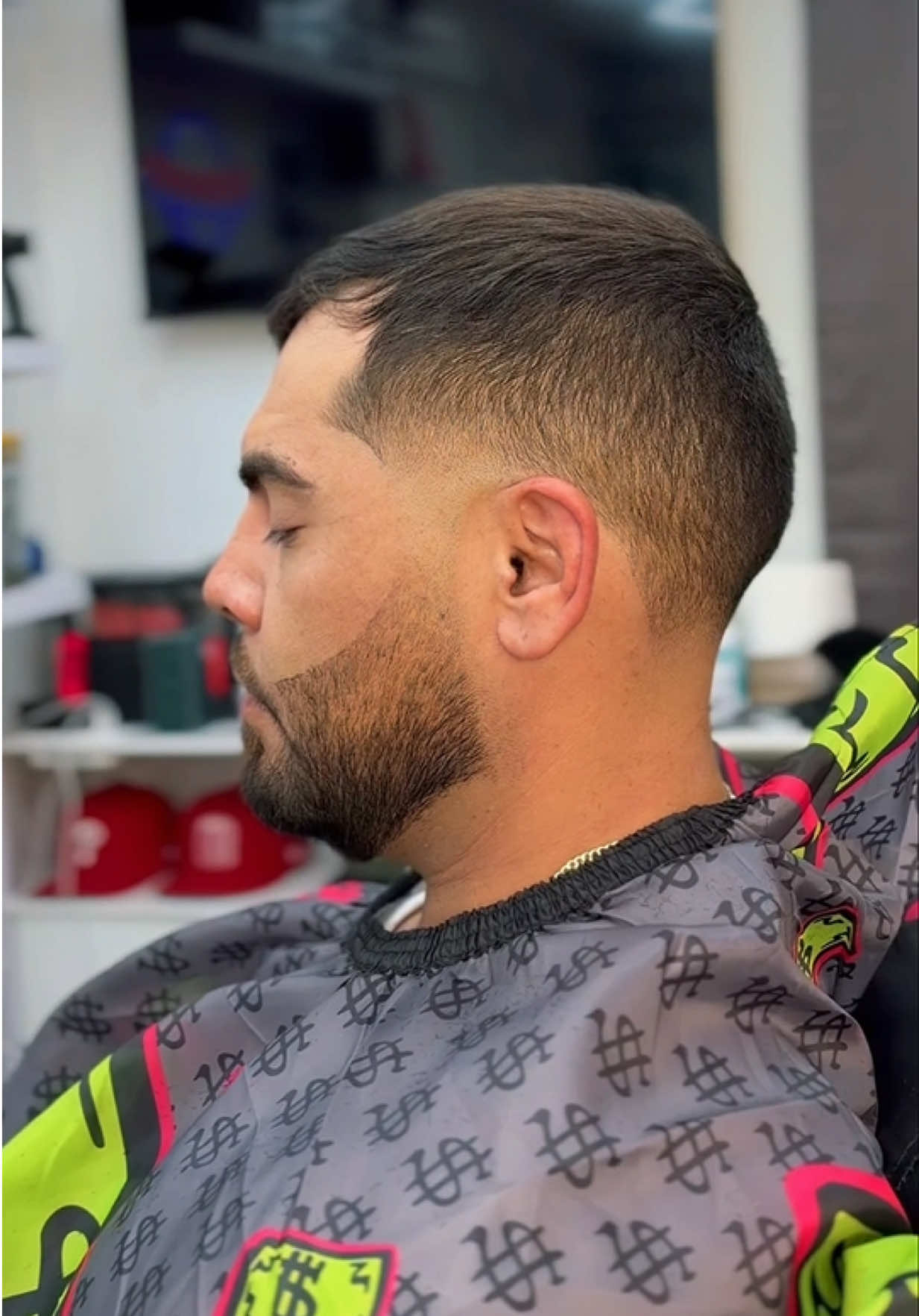 @Jisai Barber