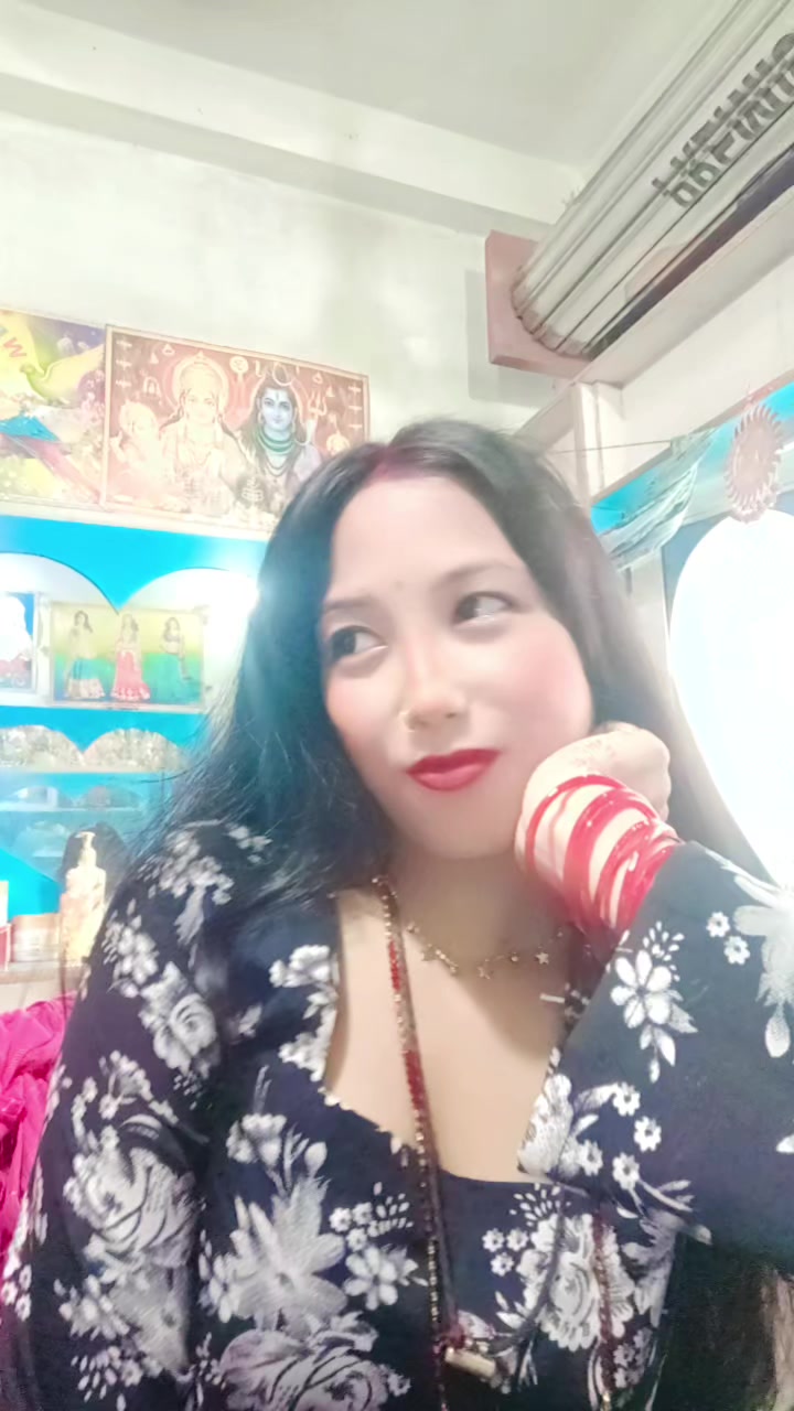 @◤ Dᴀʀᴋ•Qᴜᴇᴇɴ ◥