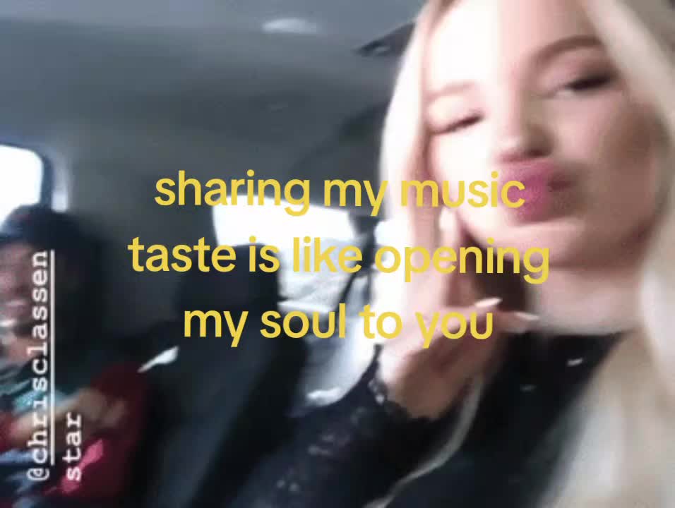 @☭