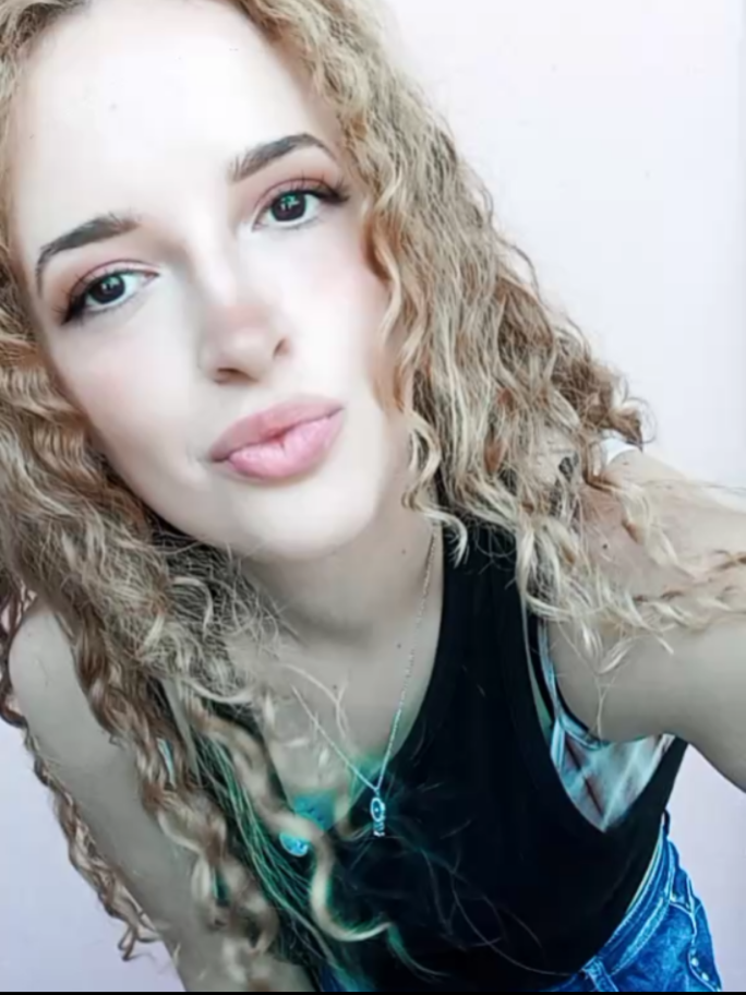 @Sofia__Lov___