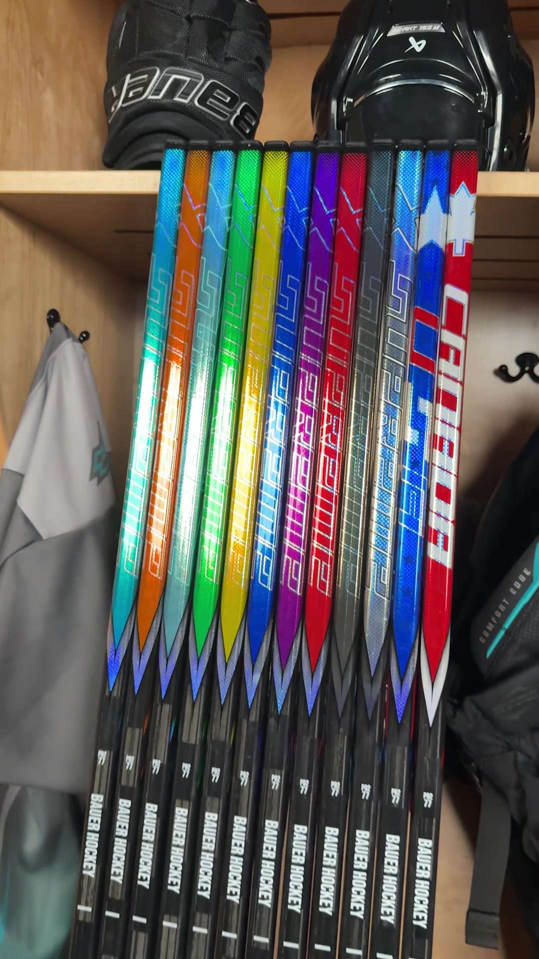 @Bauer Hockey