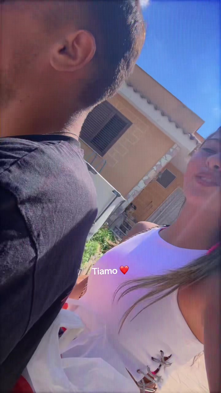@𝓜🩷🤍