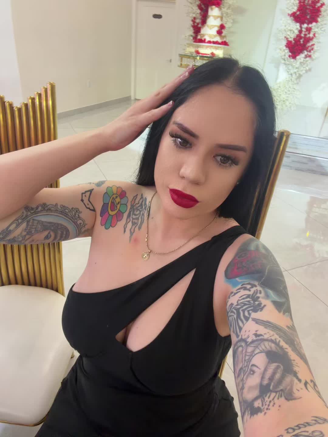 @KIARA💋💄