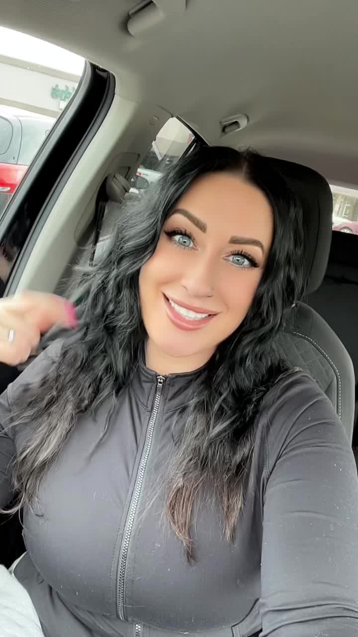 @Valentina Marie