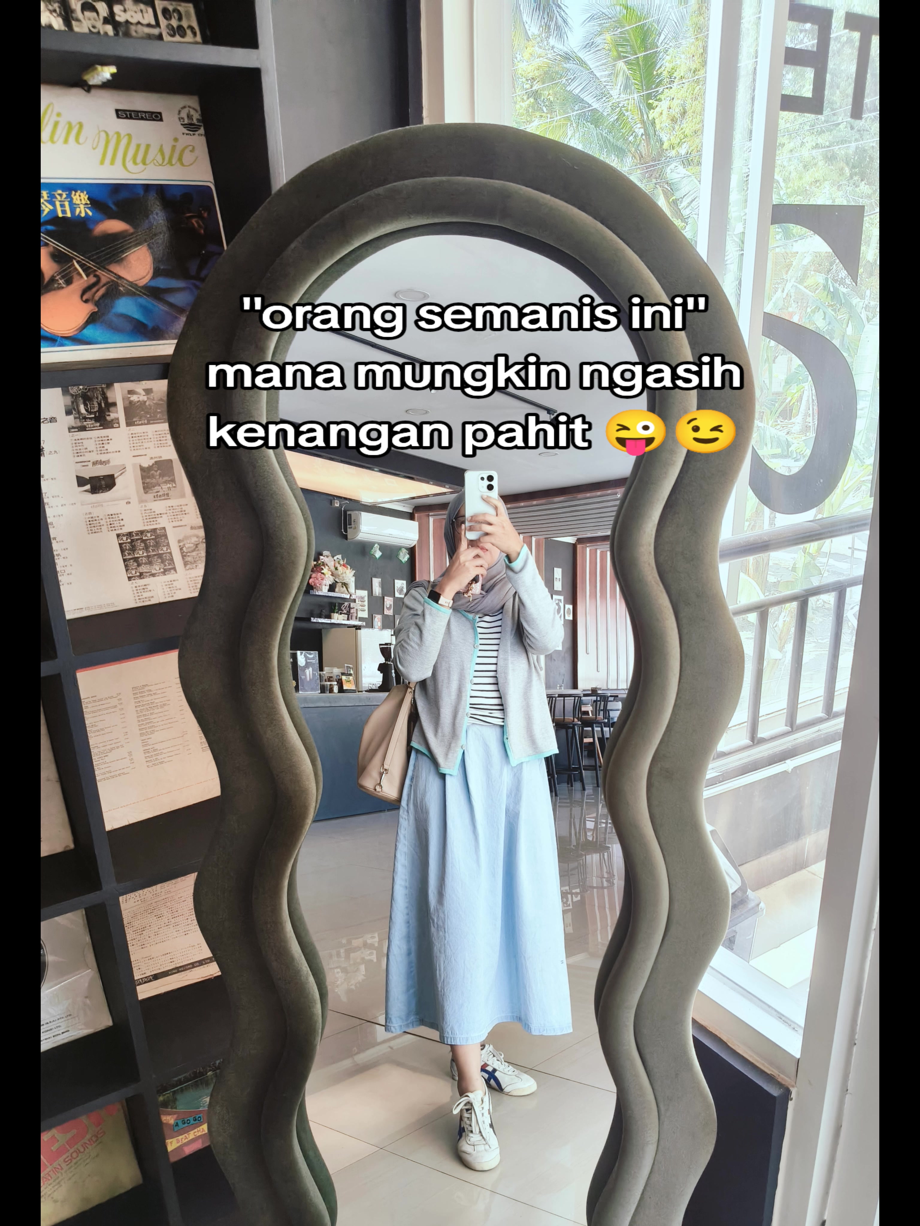@AQILA BROWNIES