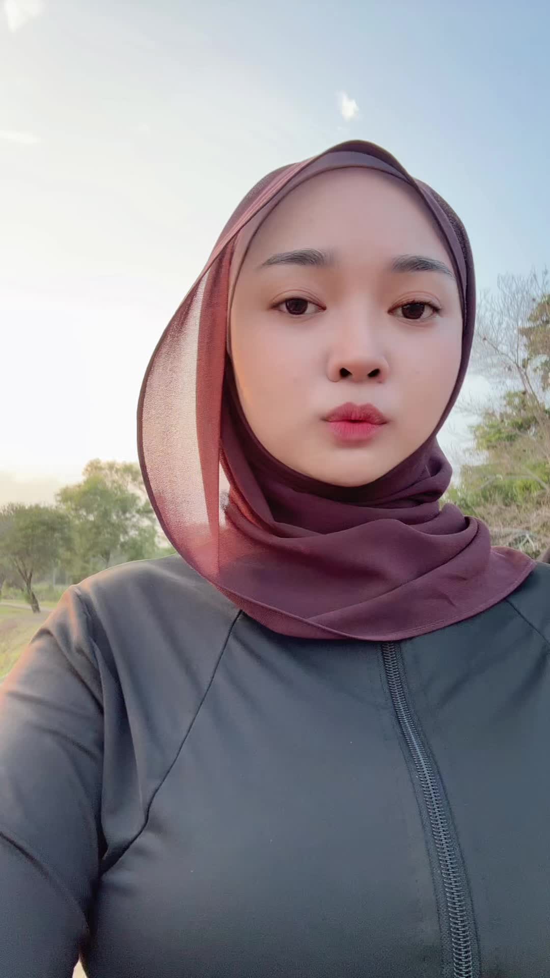 @𝗟 𝗜 𝗬 𝗔