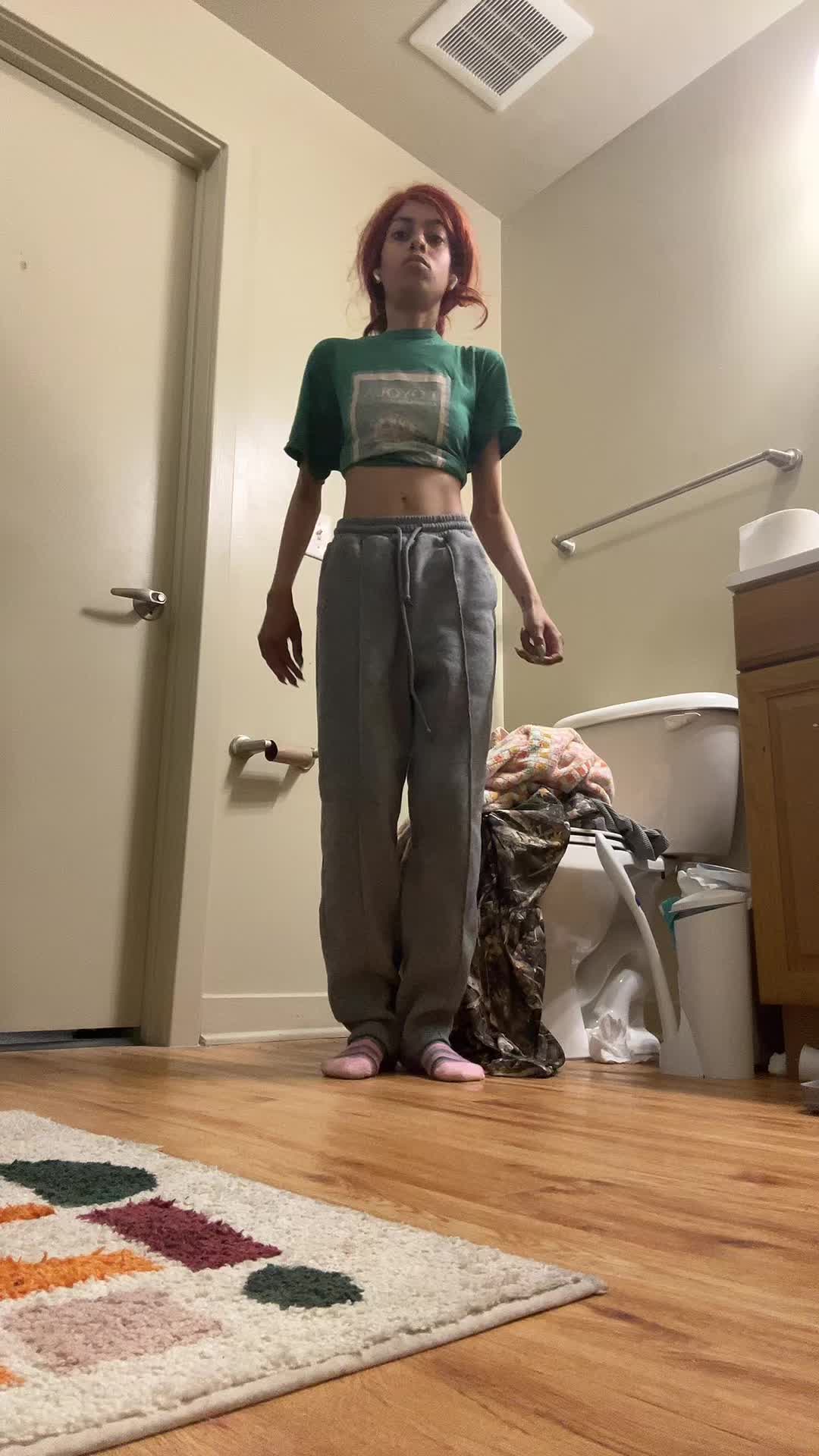 @nosmilingnini