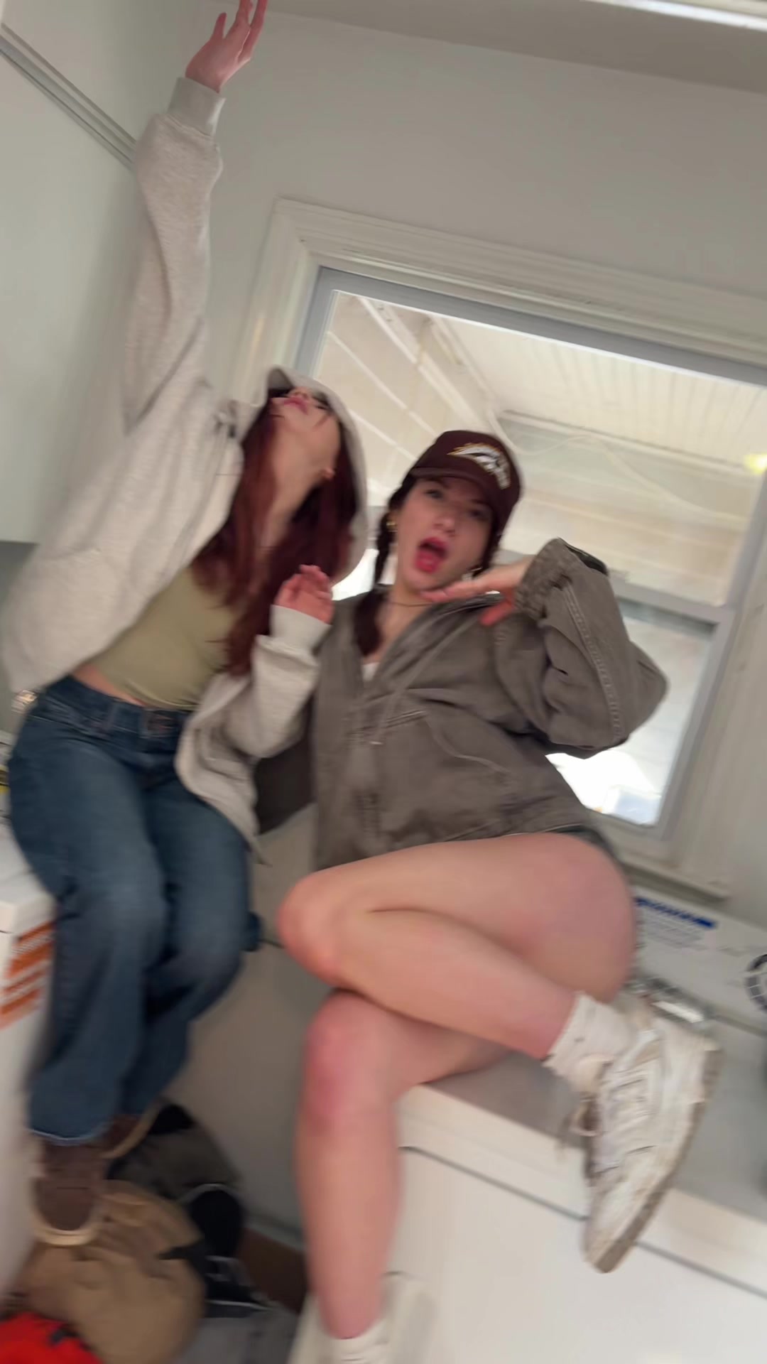 @laur