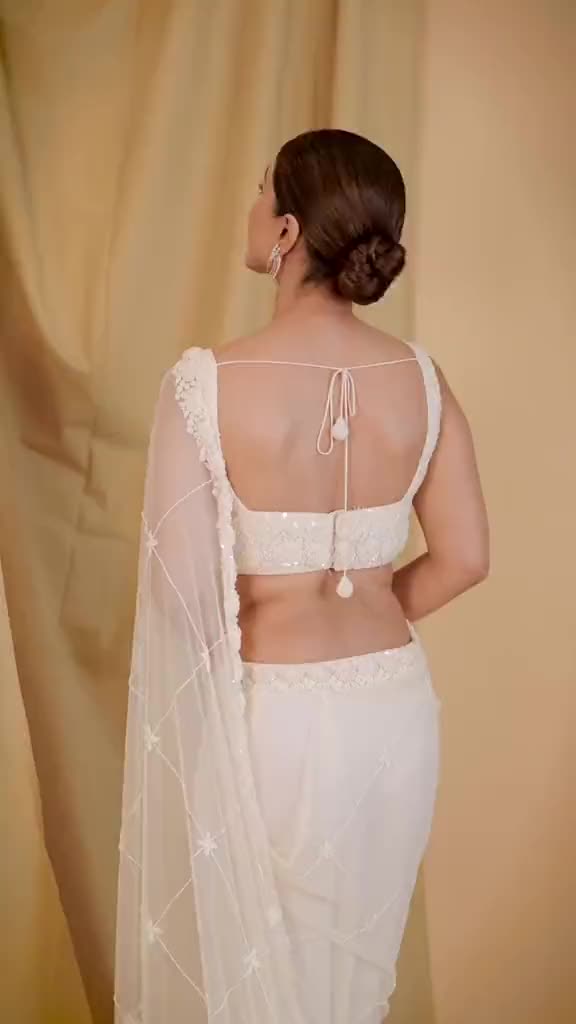 @Hina Khan 💎