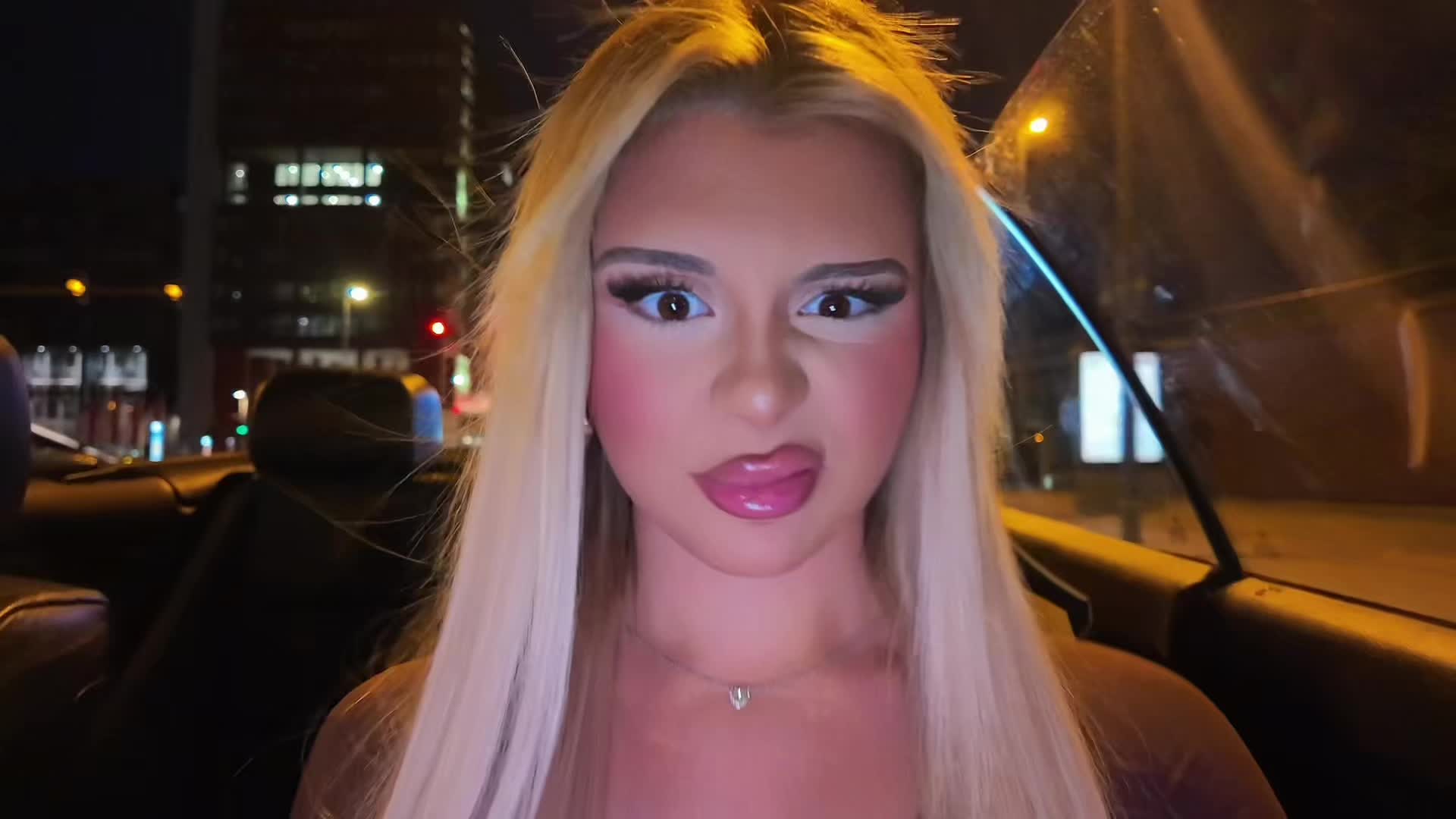 @M A R Y