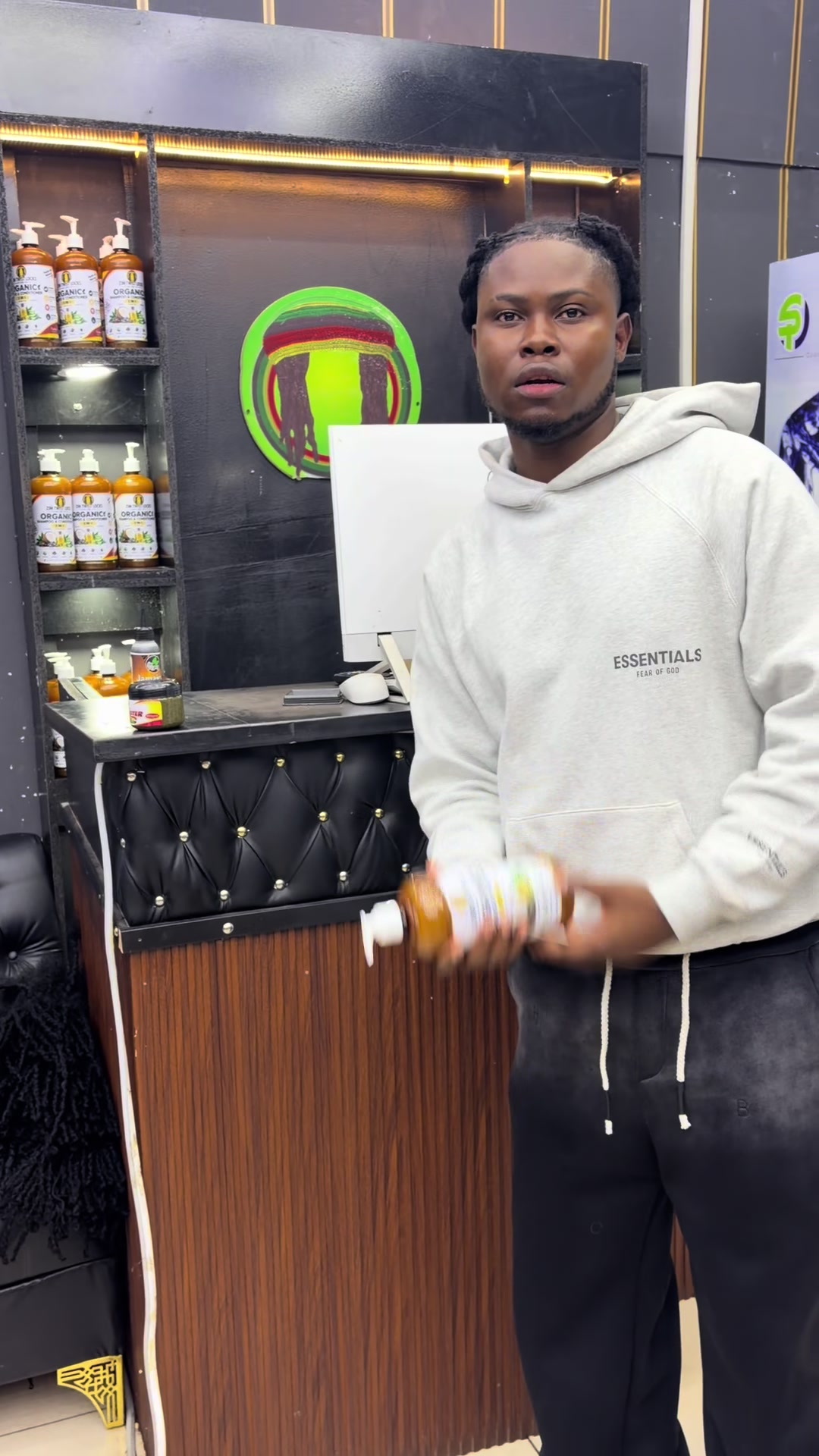 @Zim Twistlocs hair doctor👨⚕️