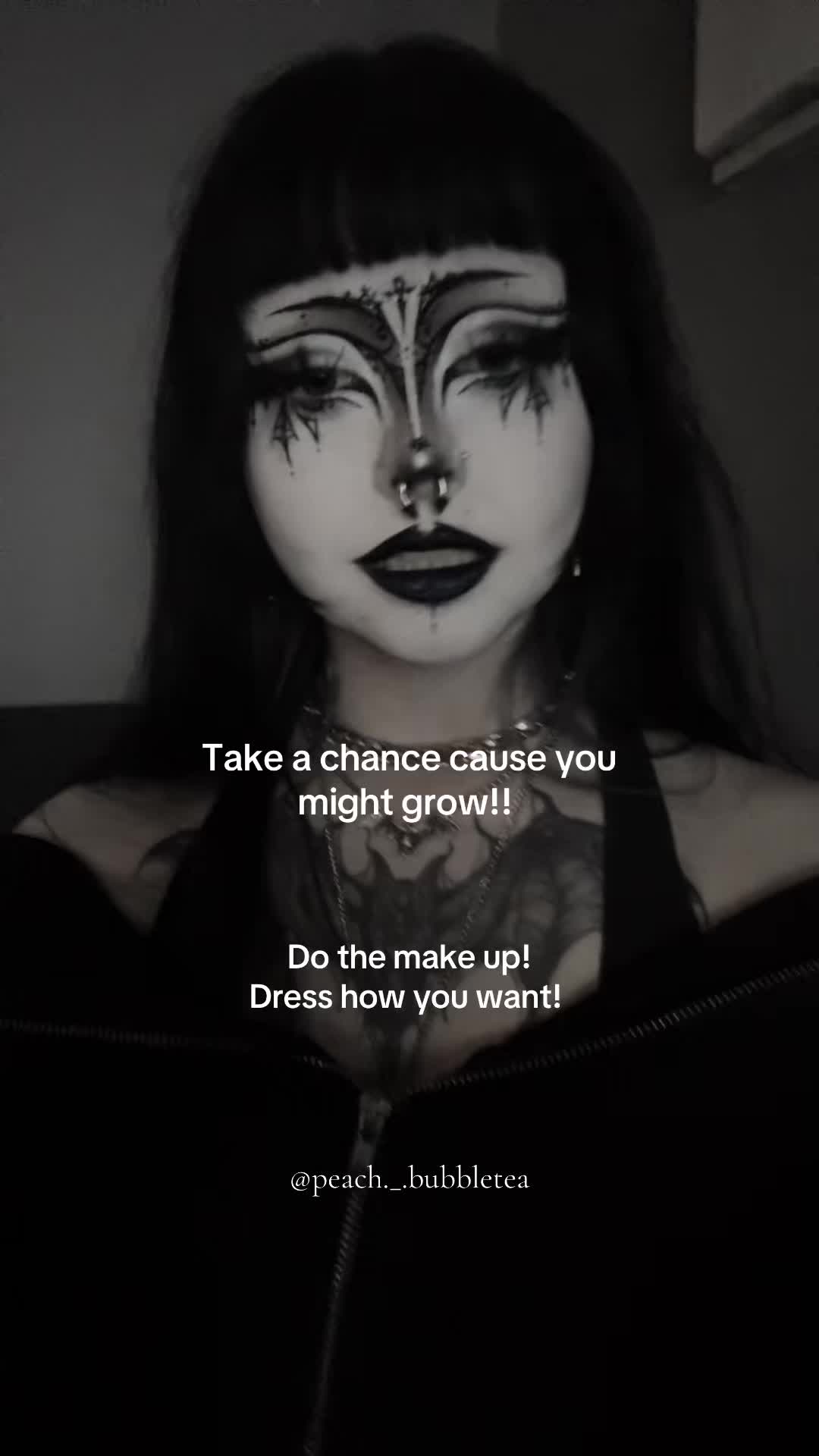 @Julie🕷️