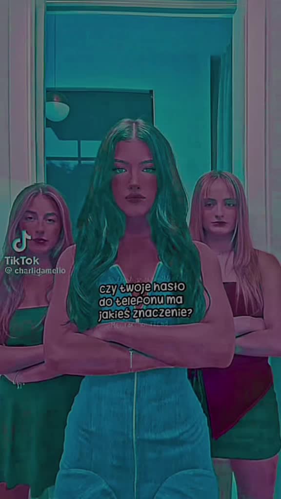 @•°•Kocham Charli•°•