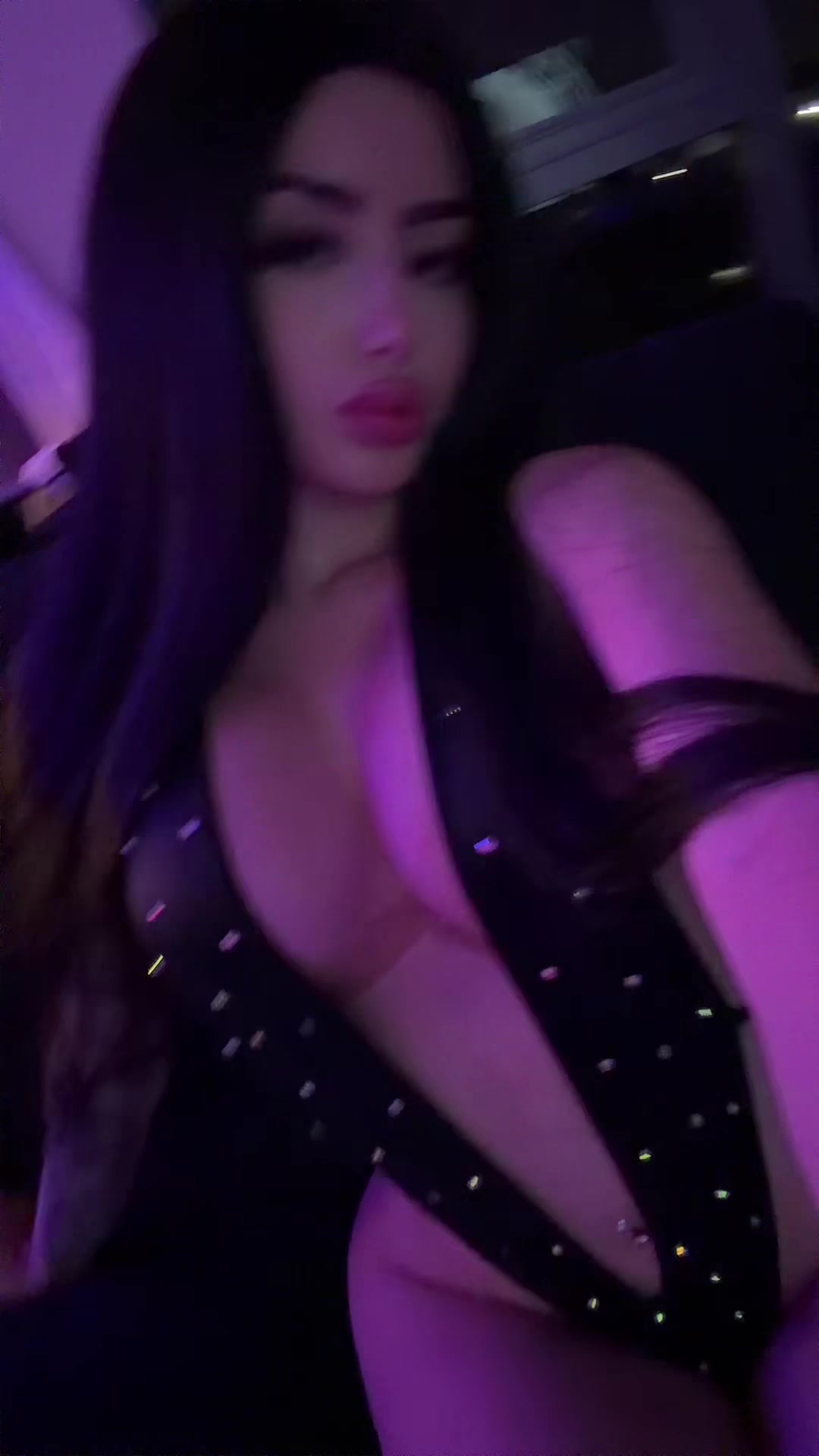 @Luna