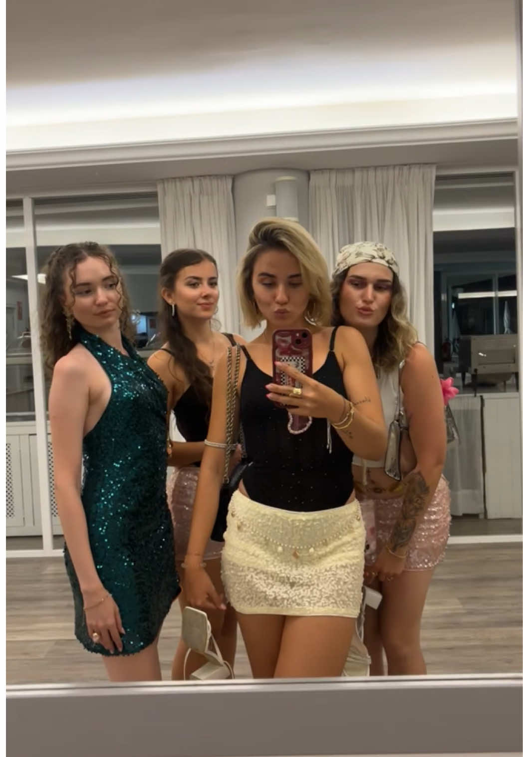 @𝕊εℓเиค🧚🏼♀️