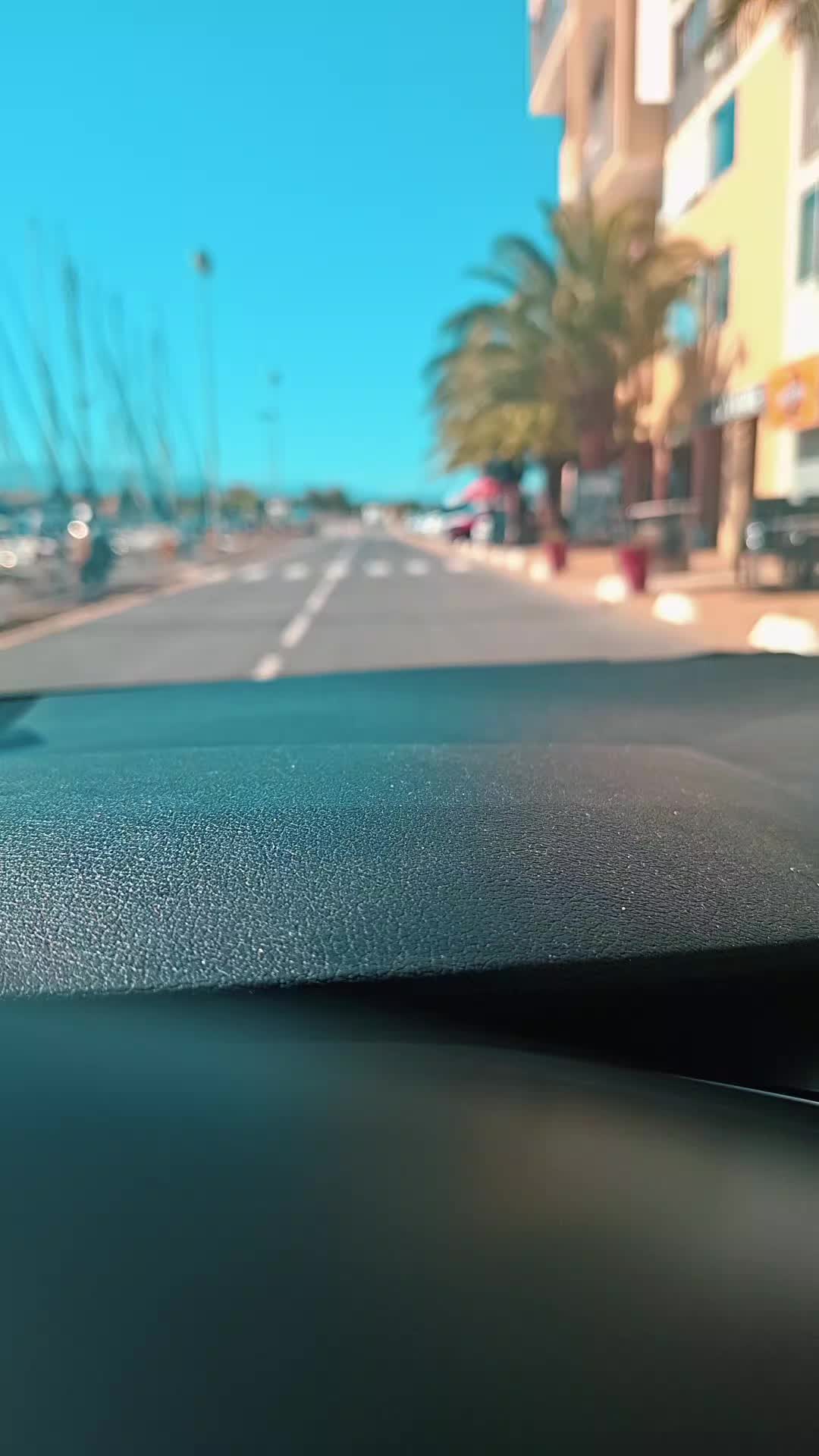 @momo