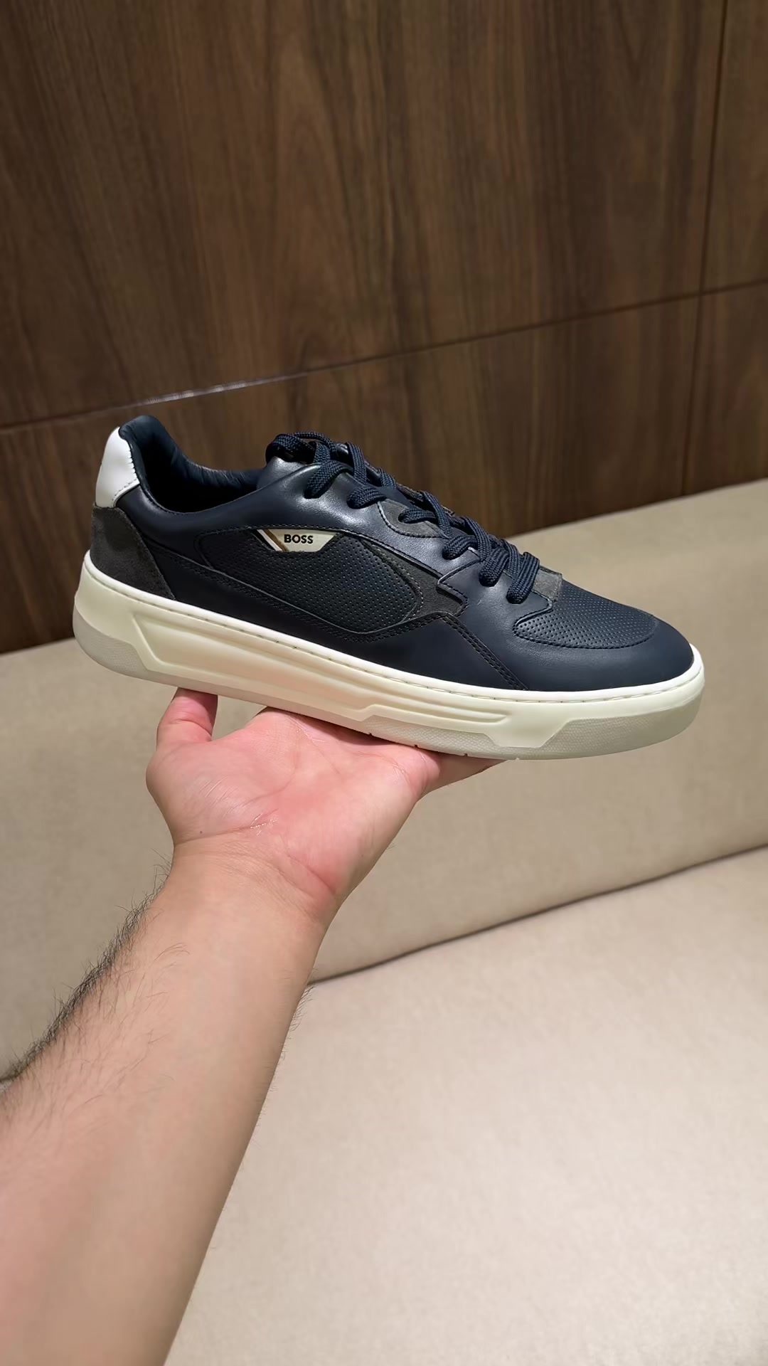 @B_Outlet_tm