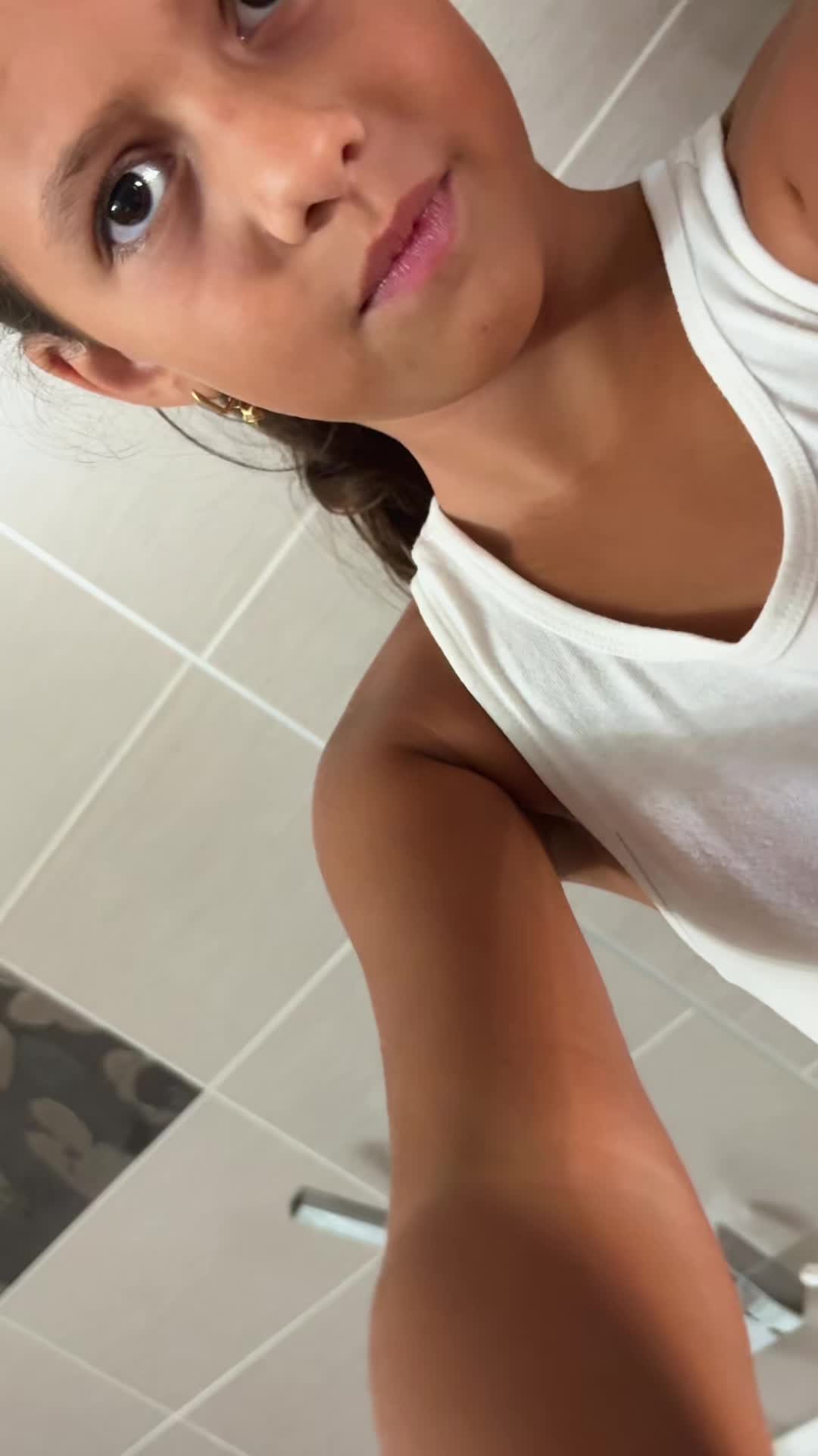 @Valentina