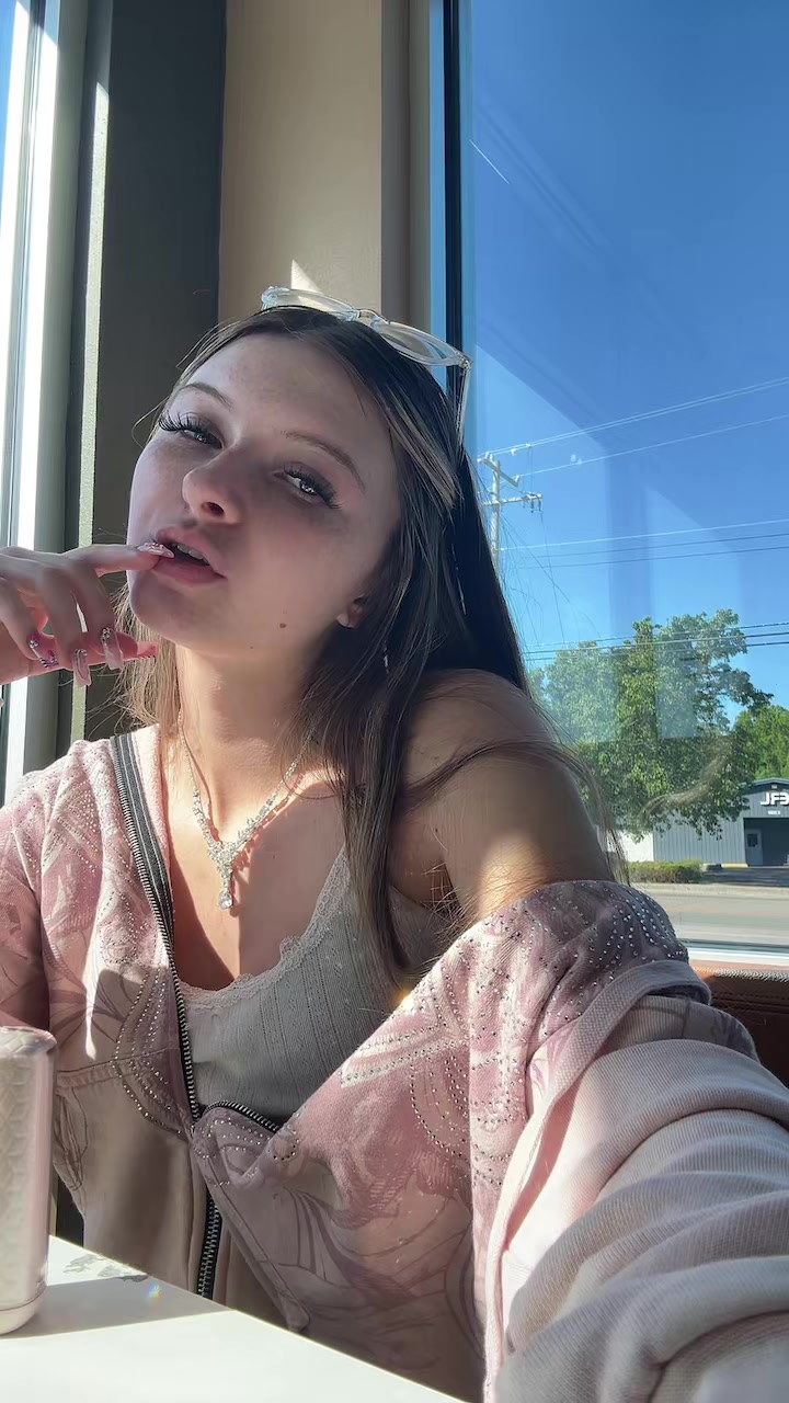 @❄️🐰