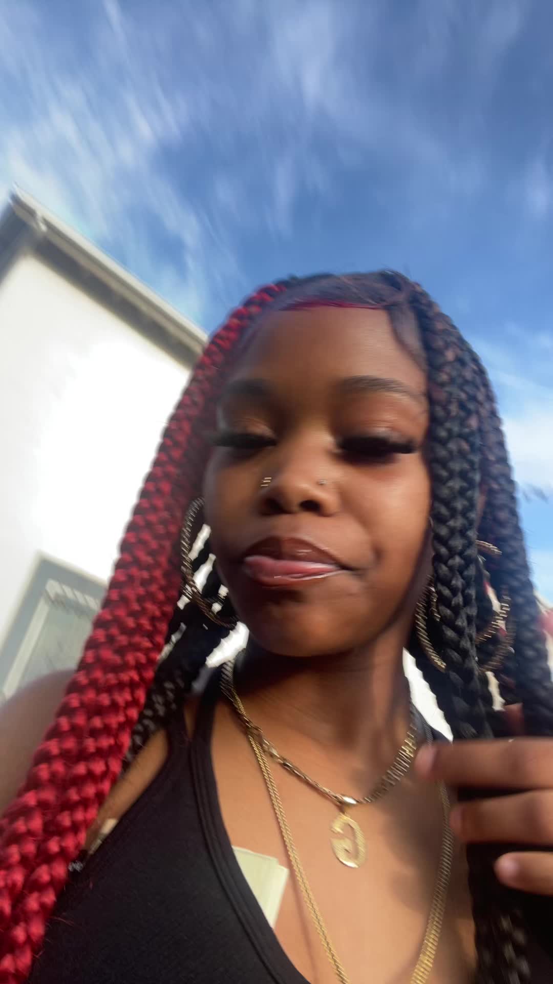 @Ladybhangk