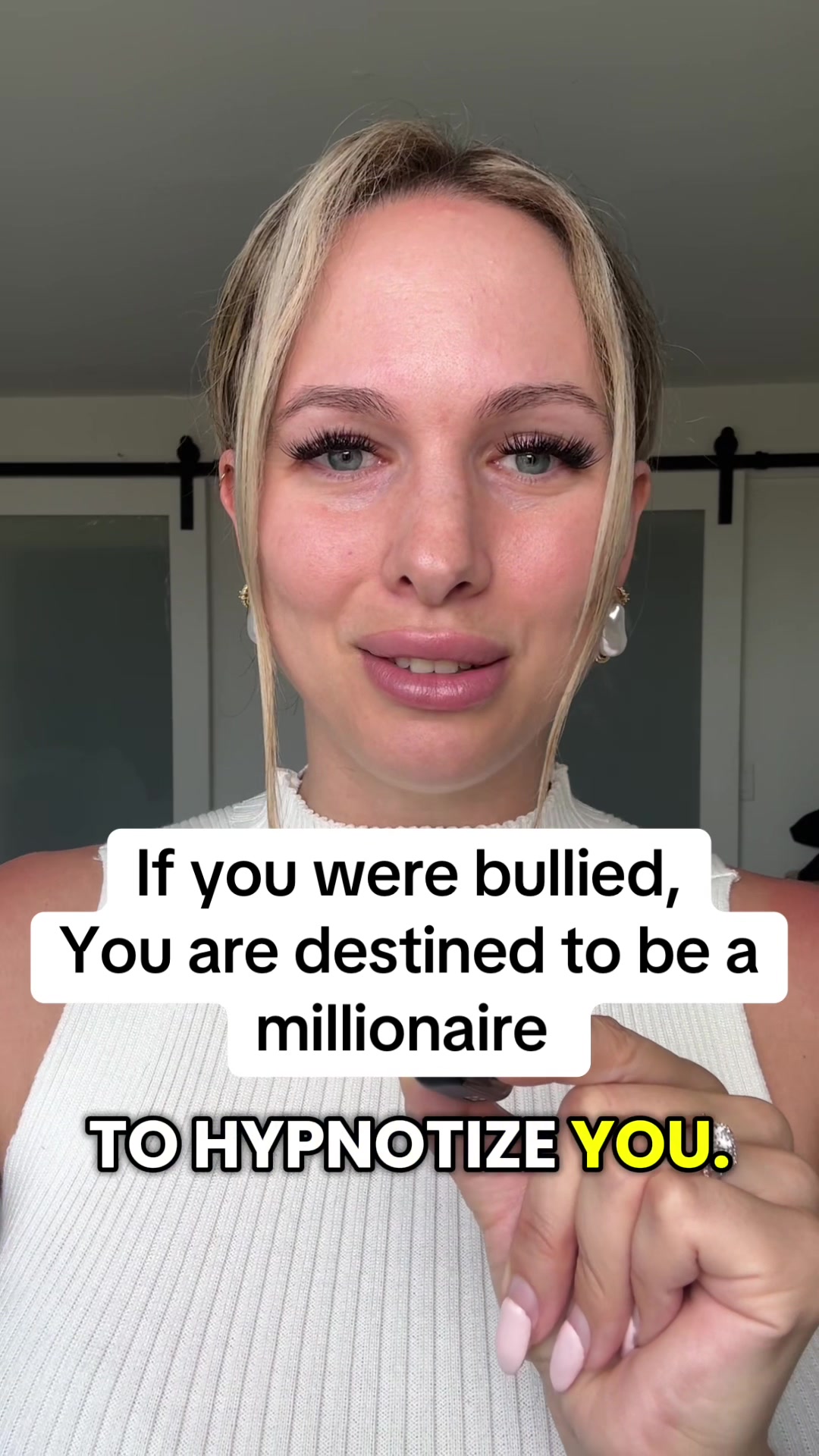 @Hypnotist | Julia Hankins