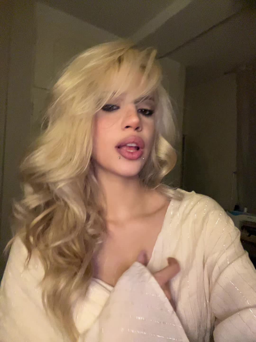 @cora.linn