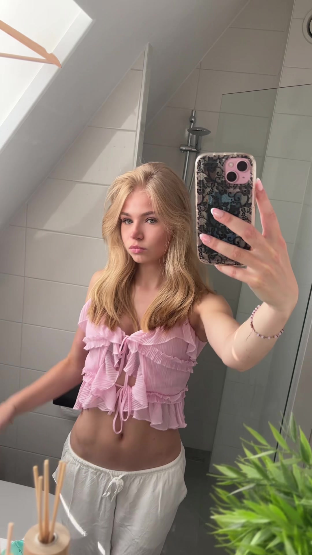 @𝓜𝓪𝓻𝓵𝓸𝓾🍸⭐️